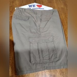 Men's size 52 Khaki Cargo Shorts 🩳 True Nation